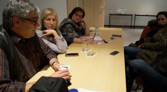 Vier der fünf anwesenden Vereinsmitglieder